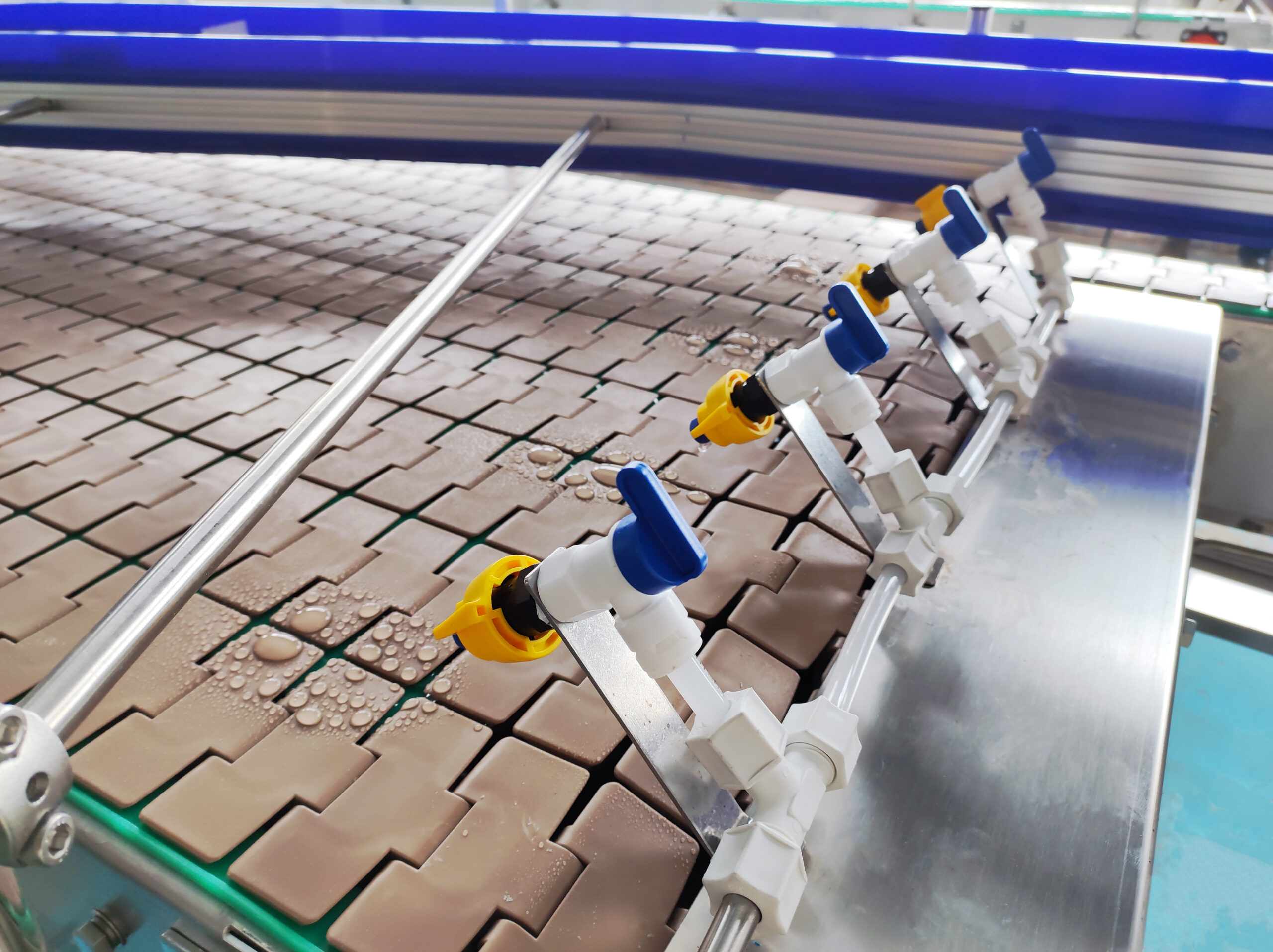 PET bottle filling conveyor system